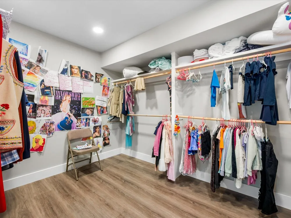 8202 Argentina Street Jersey Village, TX 77040