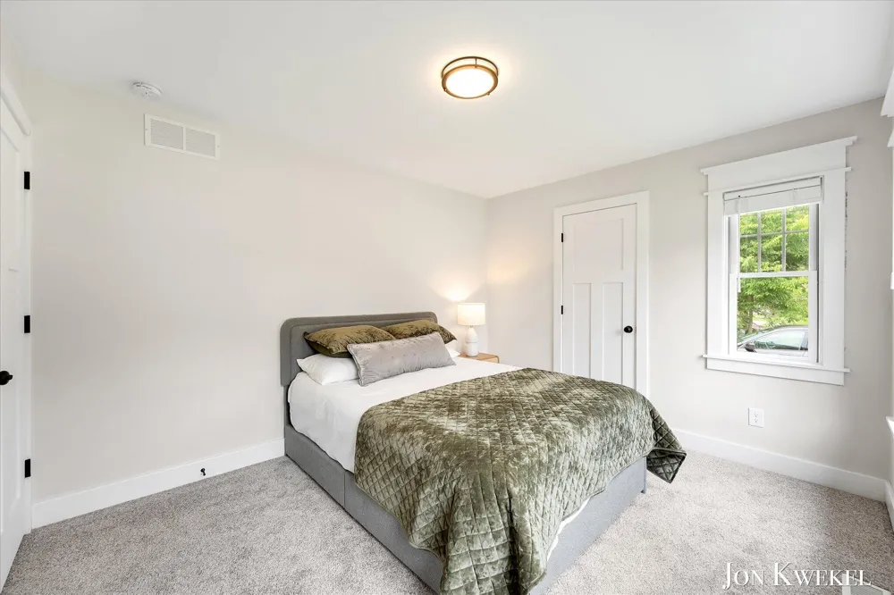 1959 Plainfield Avenue NE Grand Rapids, MI 49505