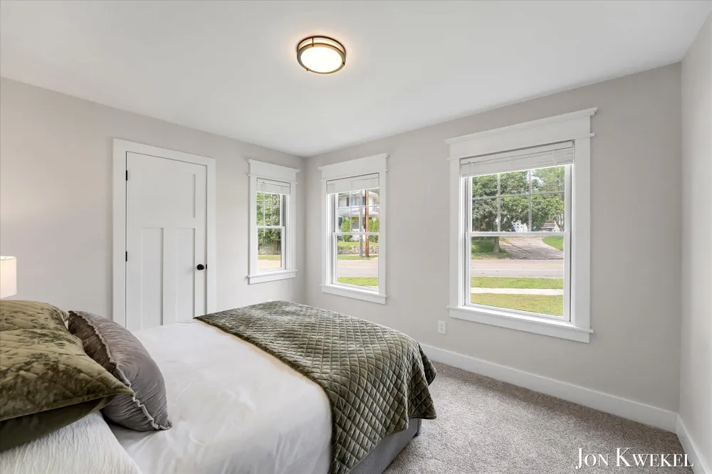 1959 Plainfield Avenue NE Grand Rapids, MI 49505
