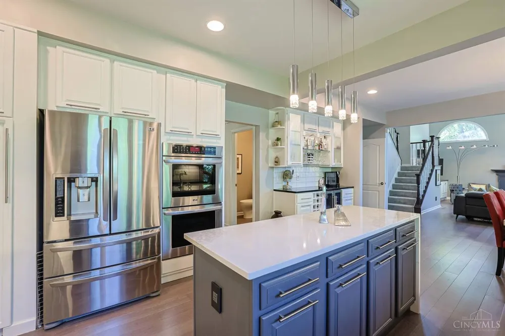 11127 Huntwicke Place Cincinnati, OH 45241