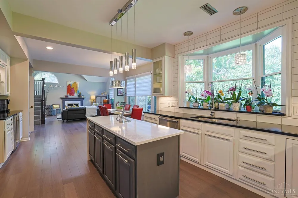 11127 Huntwicke Place Cincinnati, OH 45241