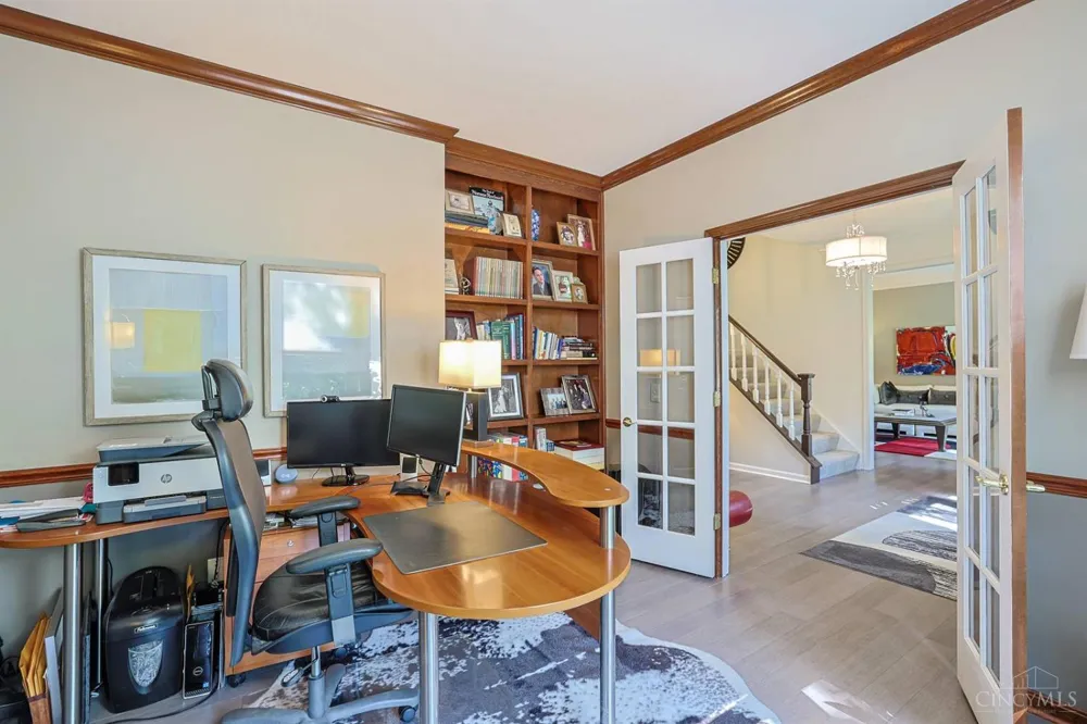 11127 Huntwicke Place Cincinnati, OH 45241