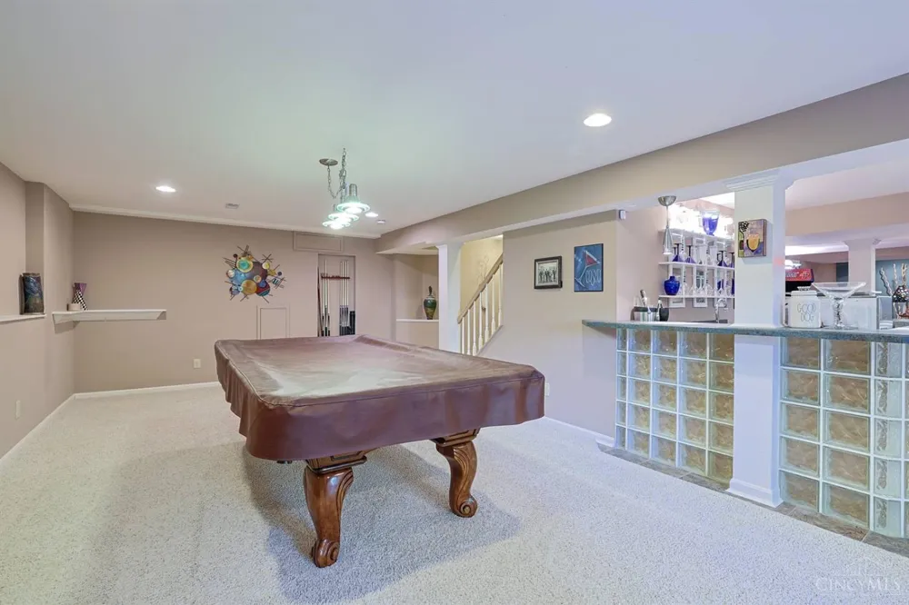 11127 Huntwicke Place Cincinnati, OH 45241