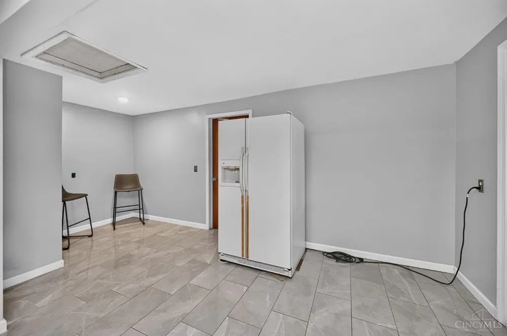 5534 Betty Lane Miami, OH 45150