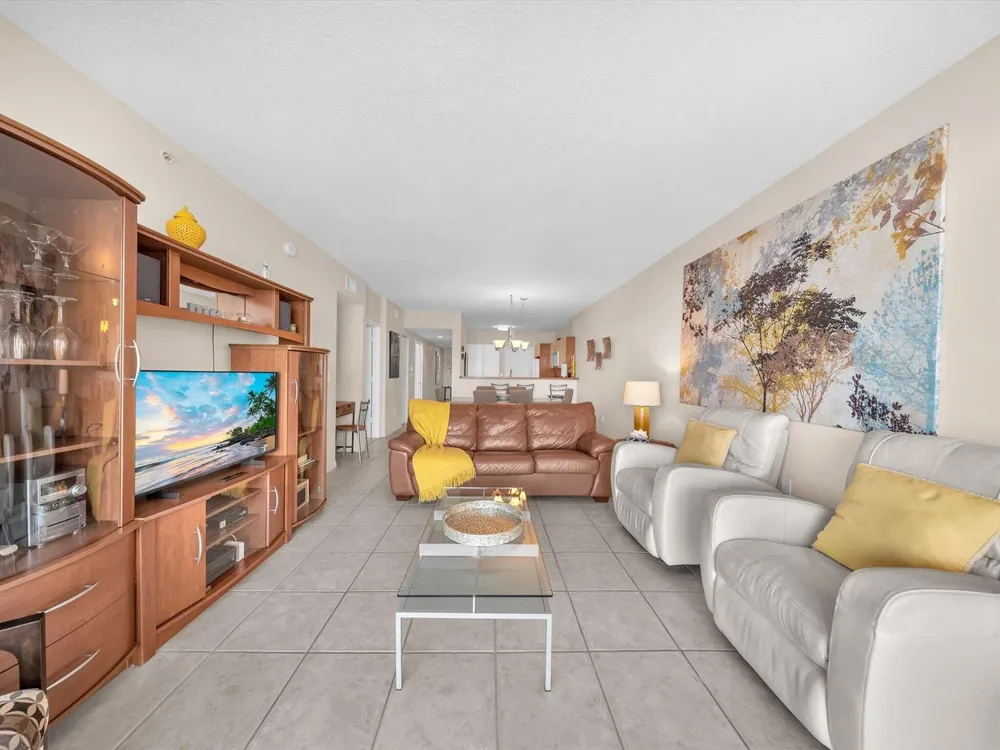 18100 Bay Road #707 Sunny Isles Beach, FL 33160