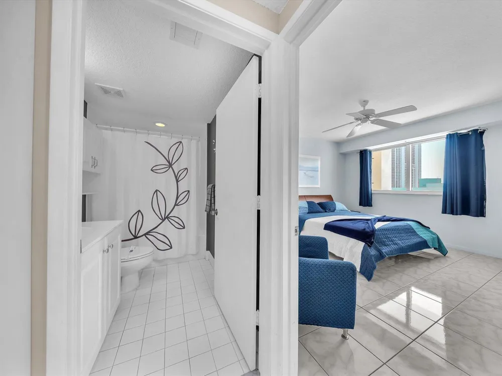 18100 Bay Road #707 Sunny Isles Beach, FL 33160