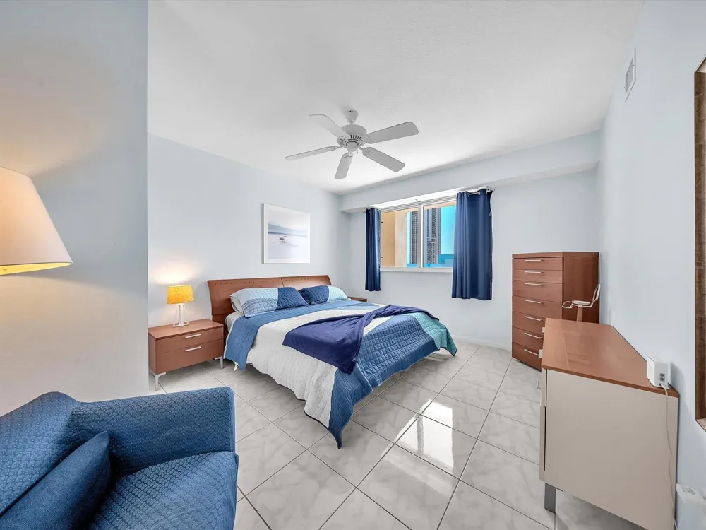 18100 Bay Road #707 Sunny Isles Beach, FL 33160