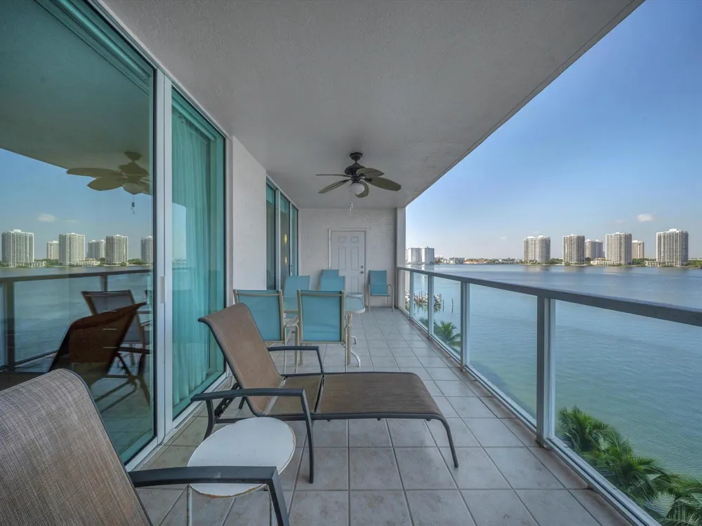 18100 Bay Road #707 Sunny Isles Beach, FL 33160