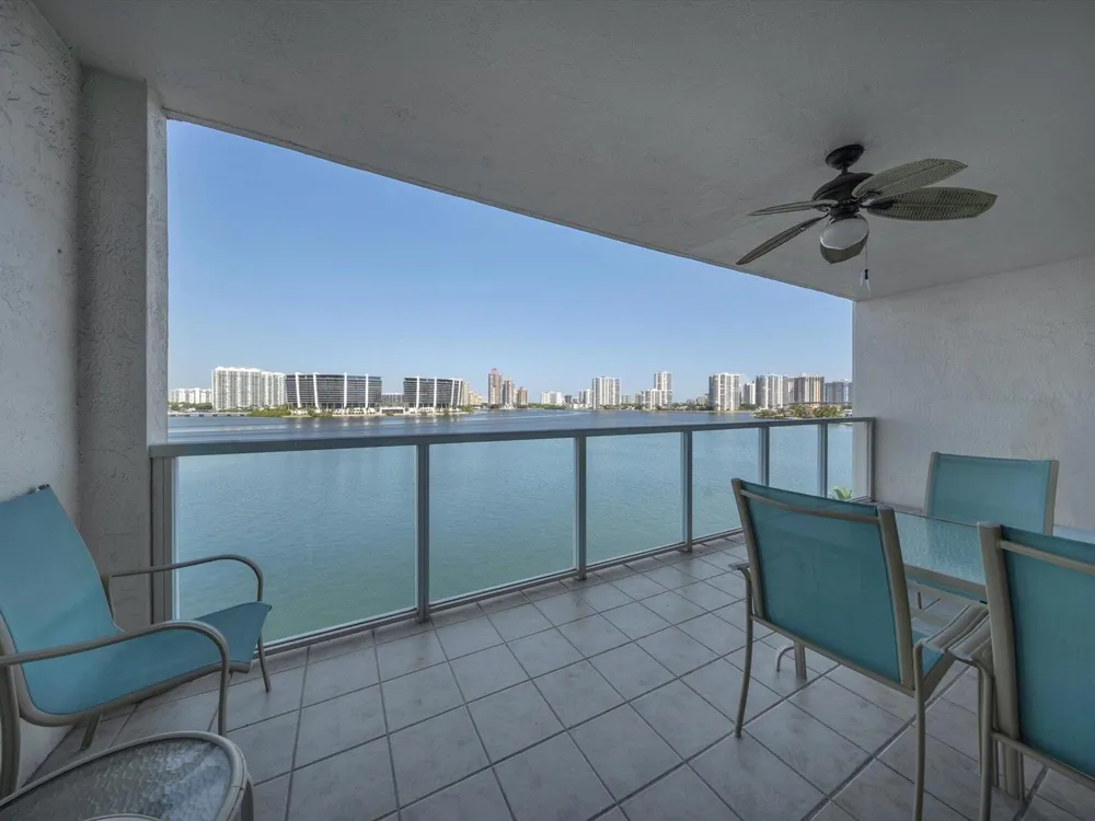 18100 Bay Road #707 Sunny Isles Beach, FL 33160