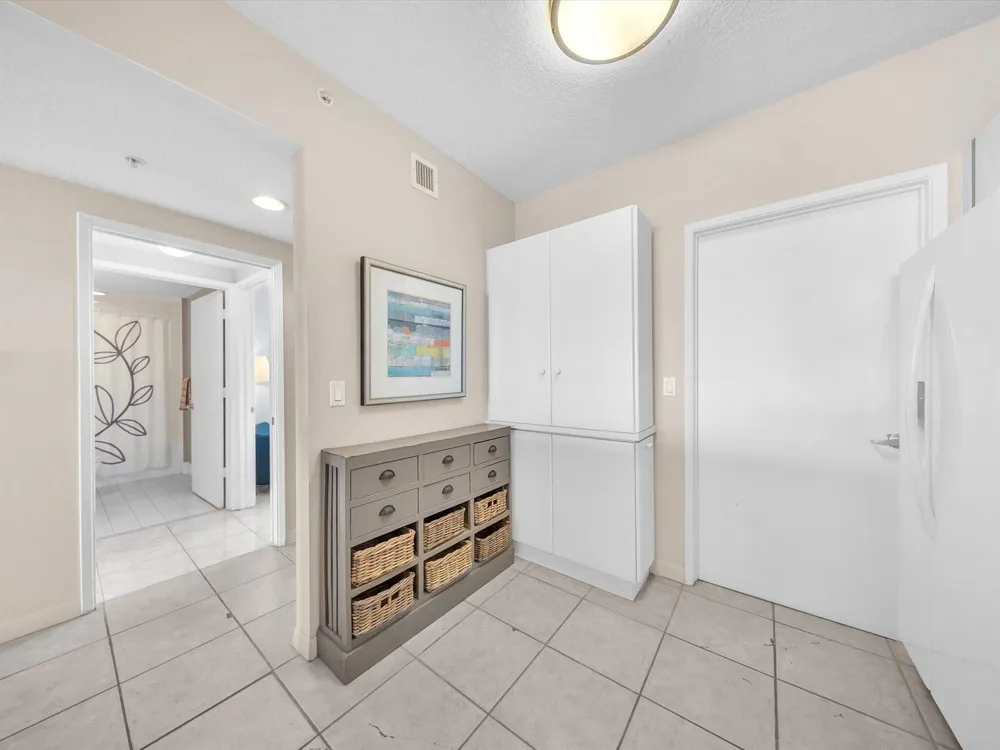 18100 Bay Road #707 Sunny Isles Beach, FL 33160