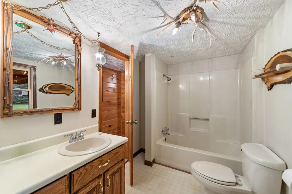 1898 Kimsey Dairy Road Turtletown, TN 37391