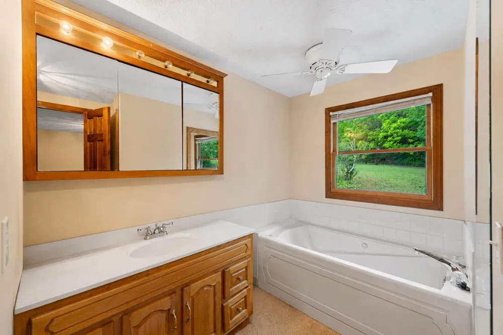 1898 Kimsey Dairy Road Turtletown, TN 37391