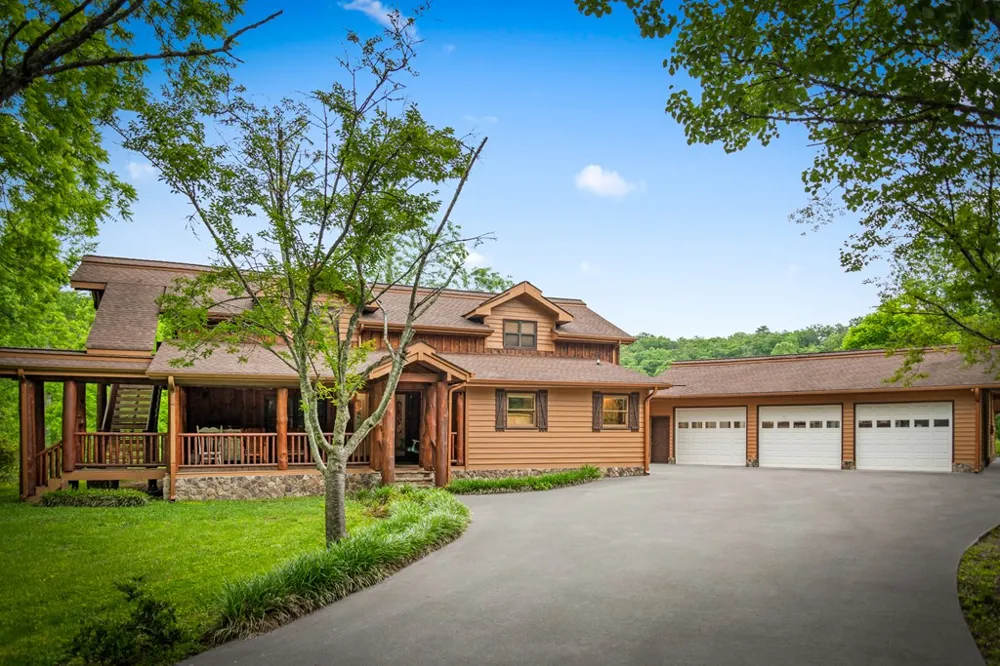 1898 Kimsey Dairy Road Turtletown, TN 37391