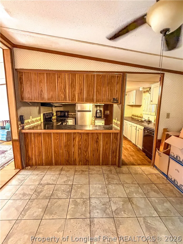 427 Lark Avenue Lumberton, NC 28358