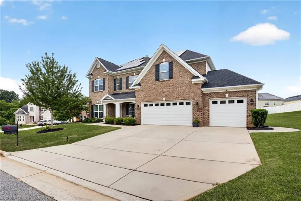 6605 Jockey Club Drive Whitsett, NC 27377