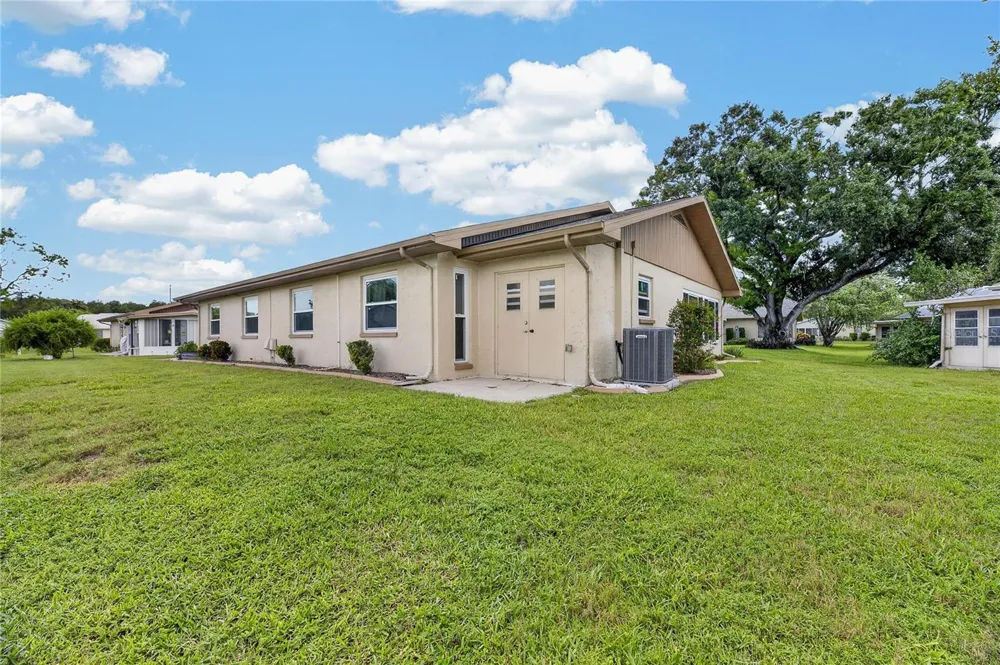 110 GLOUCESTER BOULEVARD #346 Sun City Center, FL 33573