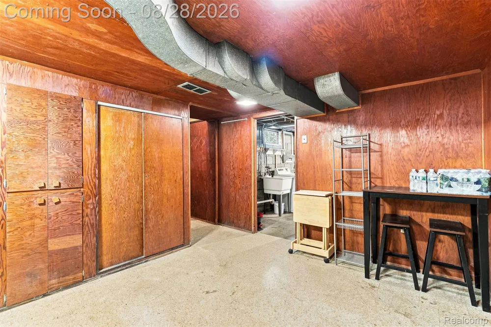 9093 Genesee Road Thetford Township, MI 48458