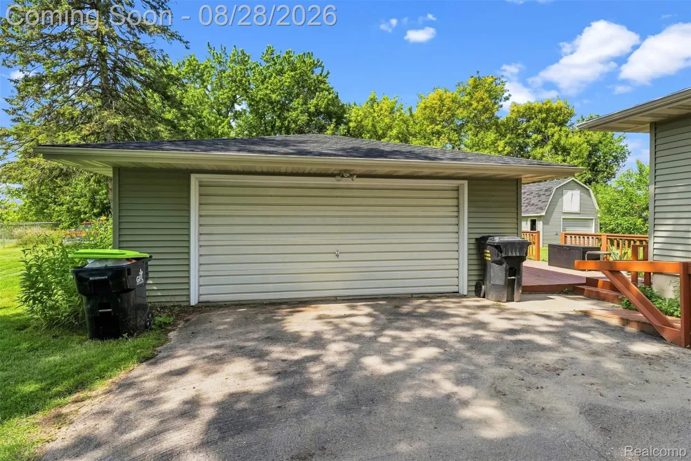 9093 Genesee Road Thetford Township, MI 48458