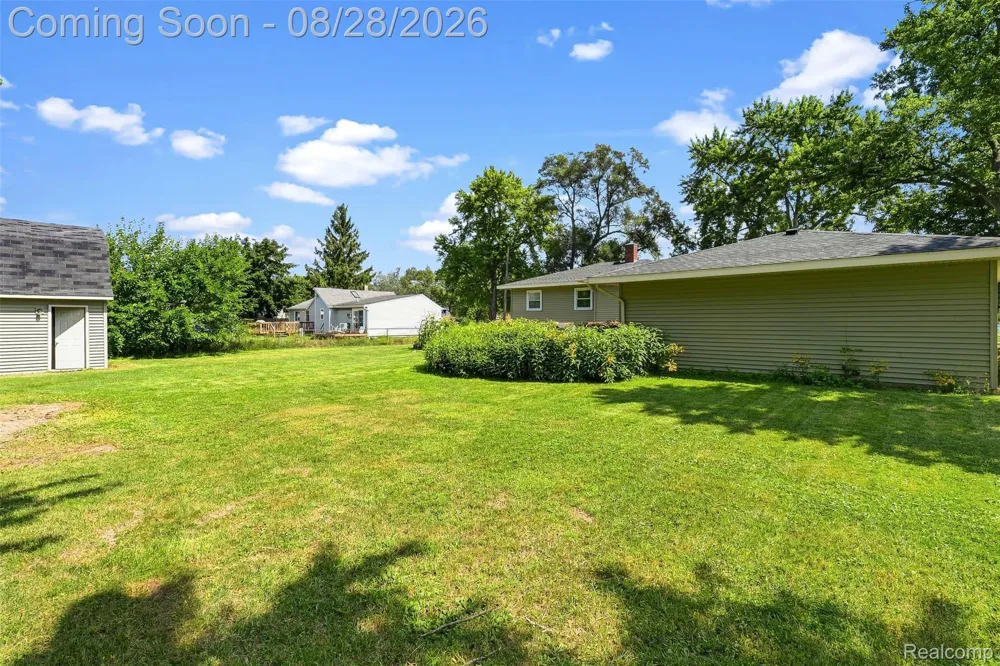 9093 Genesee Road Thetford Township, MI 48458
