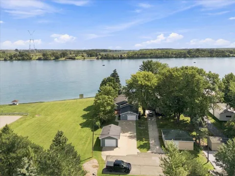 4021 River Road