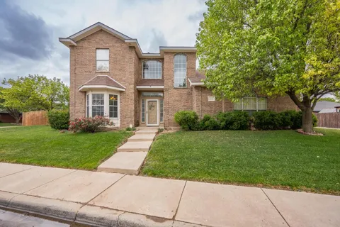 7001 GLENOAK LANE