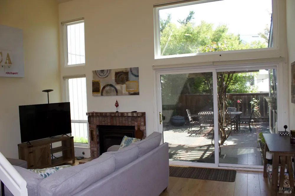 2760 Perch Drive Napa, CA 94558