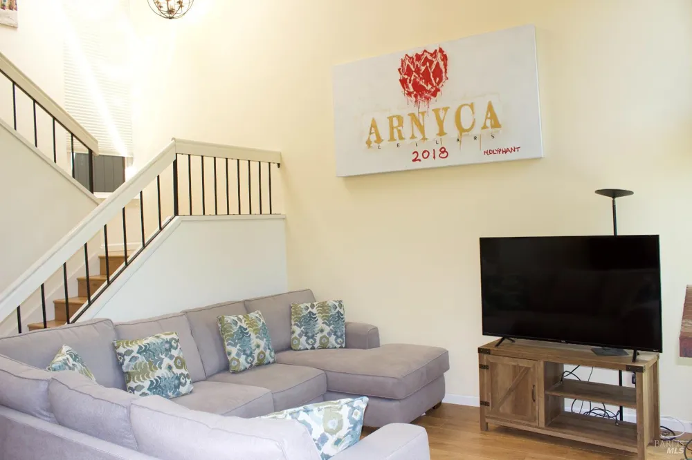 2760 Perch Drive Napa, CA 94558