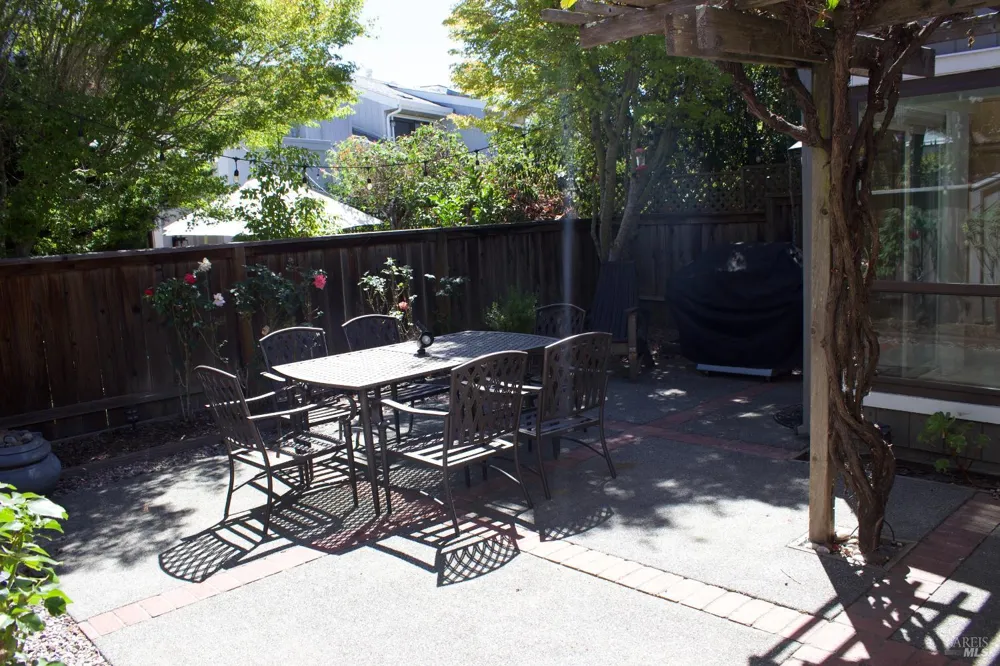 2760 Perch Drive Napa, CA 94558