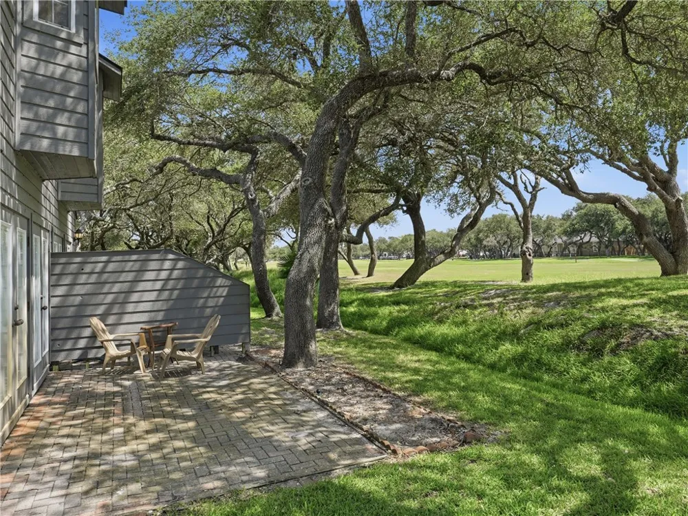 210 Oak Bay Street #1102 Rockport, TX 78382