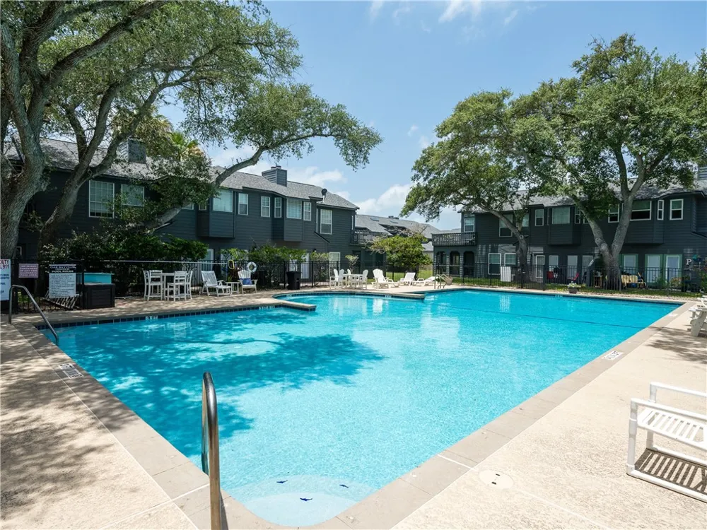 210 Oak Bay Street #1102 Rockport, TX 78382