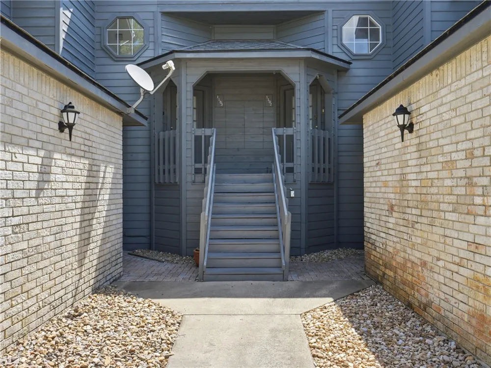 210 Oak Bay Street #1102 Rockport, TX 78382