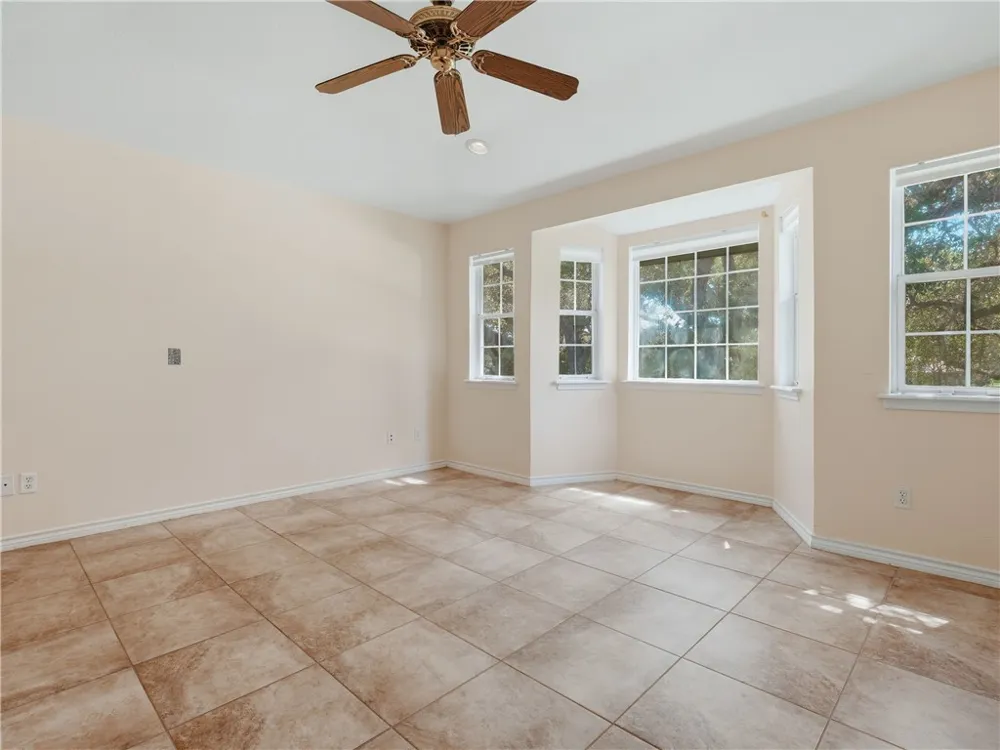 210 Oak Bay Street #1102 Rockport, TX 78382