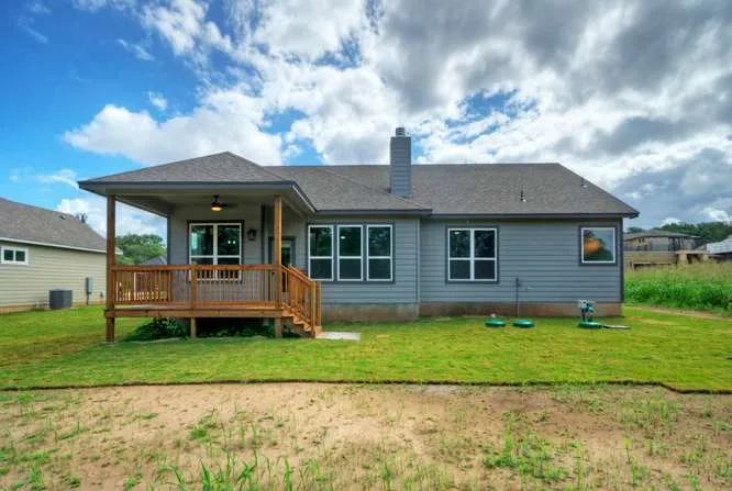 139 Waimanalo Drive Bastrop, TX 78602