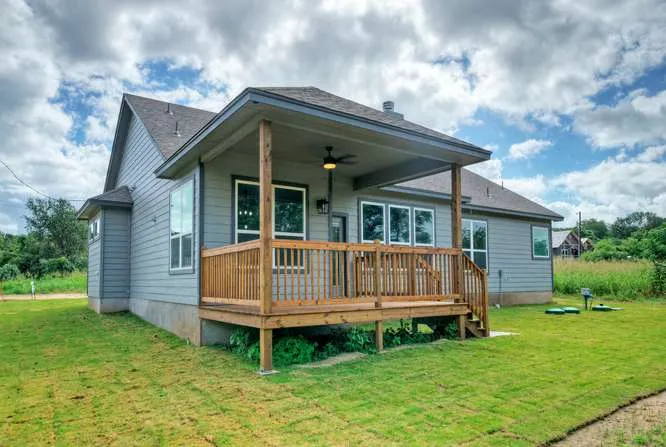 139 Waimanalo Drive Bastrop, TX 78602