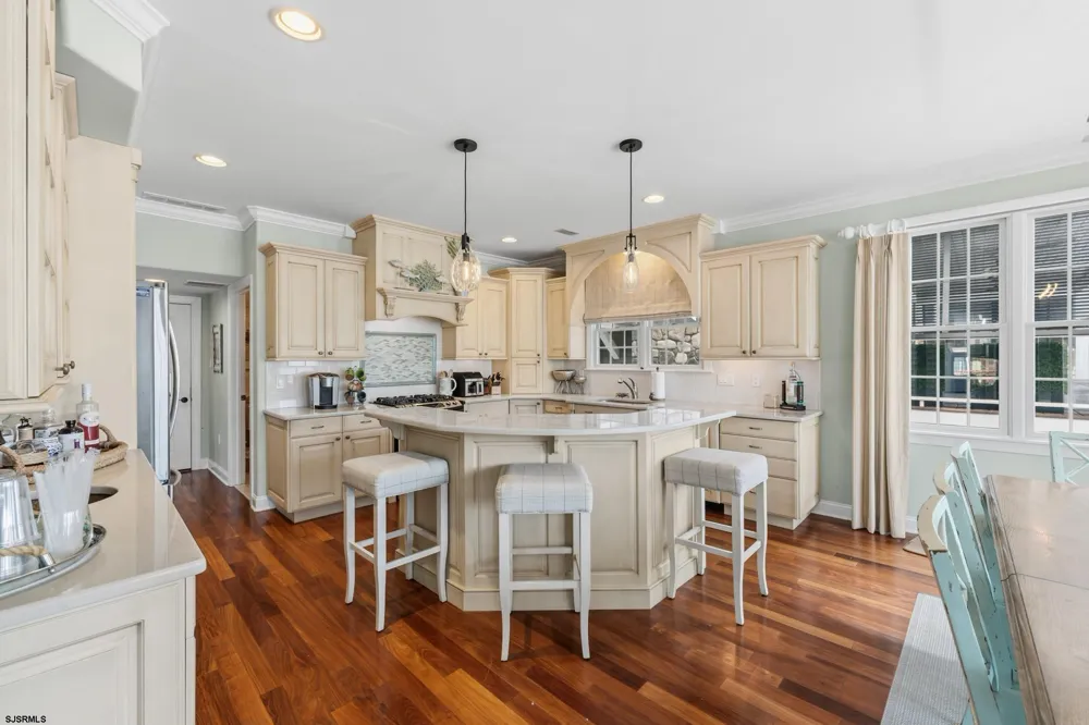 2 Barbados Ln Ocean City, NJ 08226