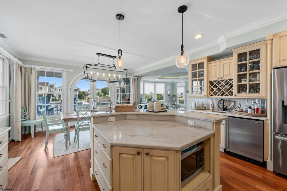 2 Barbados Ln Ocean City, NJ 08226