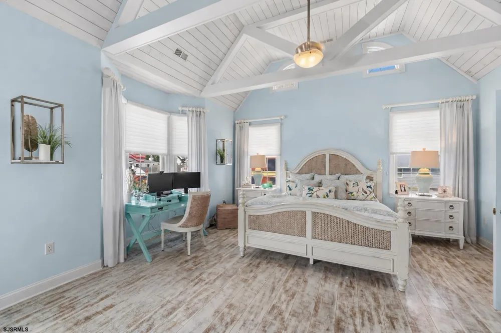 2 Barbados Ln Ocean City, NJ 08226
