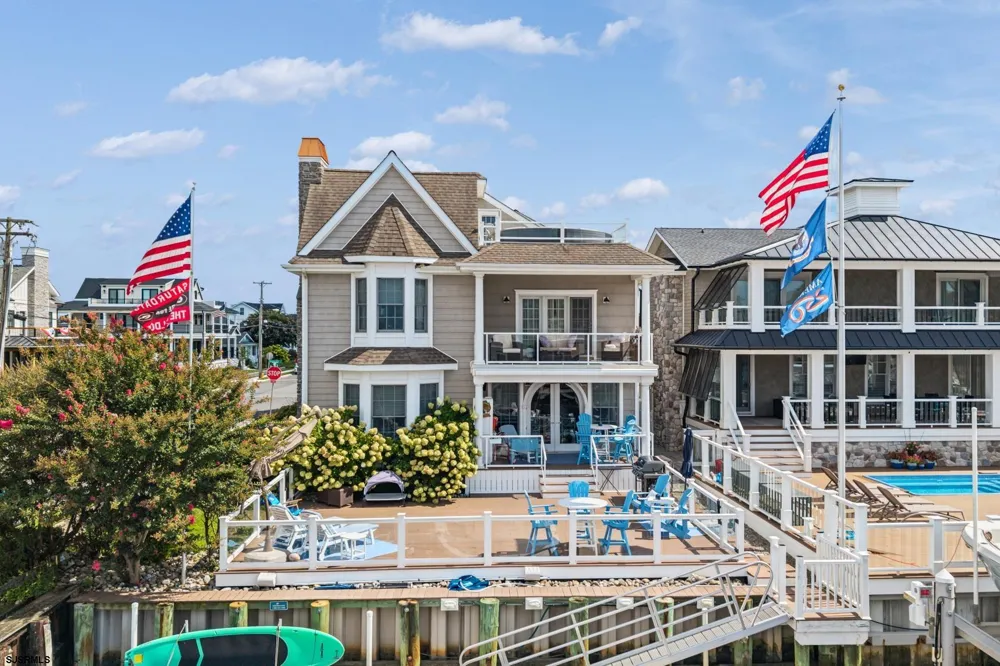 2 Barbados Ln Ocean City, NJ 08226