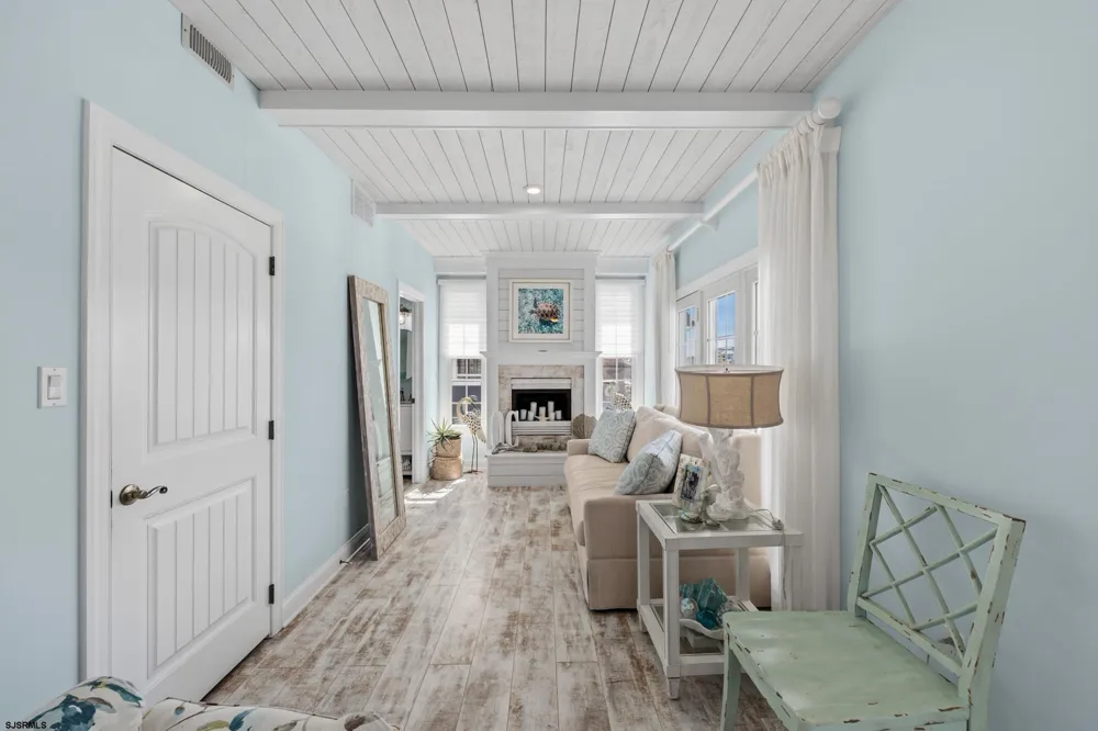 2 Barbados Ln Ocean City, NJ 08226