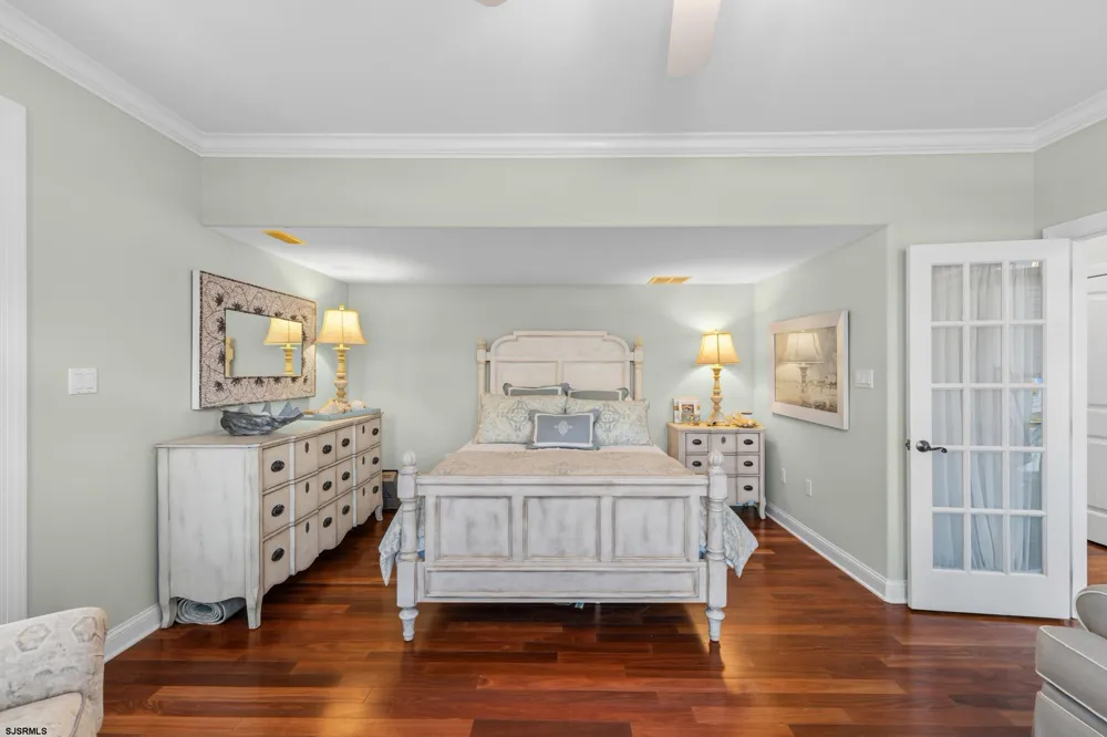 2 Barbados Ln Ocean City, NJ 08226