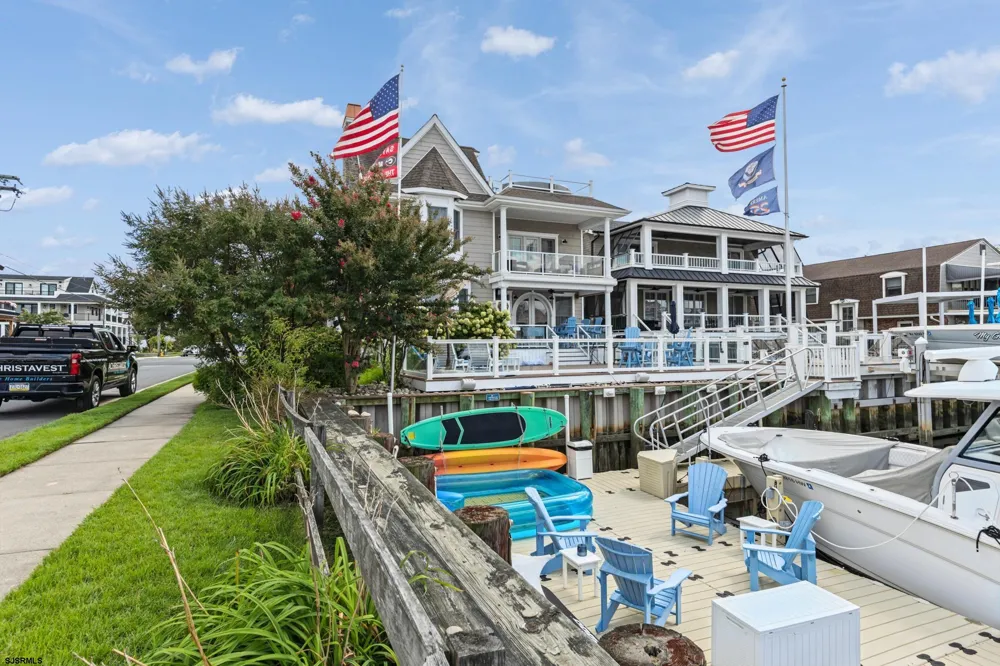 2 Barbados Ln Ocean City, NJ 08226