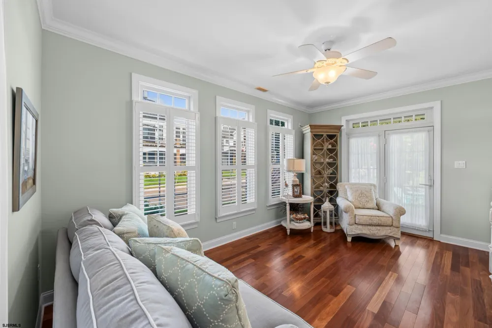 2 Barbados Ln Ocean City, NJ 08226