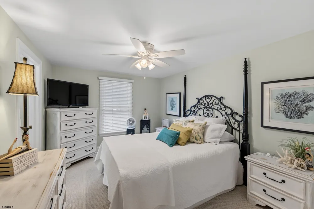 2 Barbados Ln Ocean City, NJ 08226