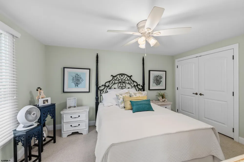 2 Barbados Ln Ocean City, NJ 08226