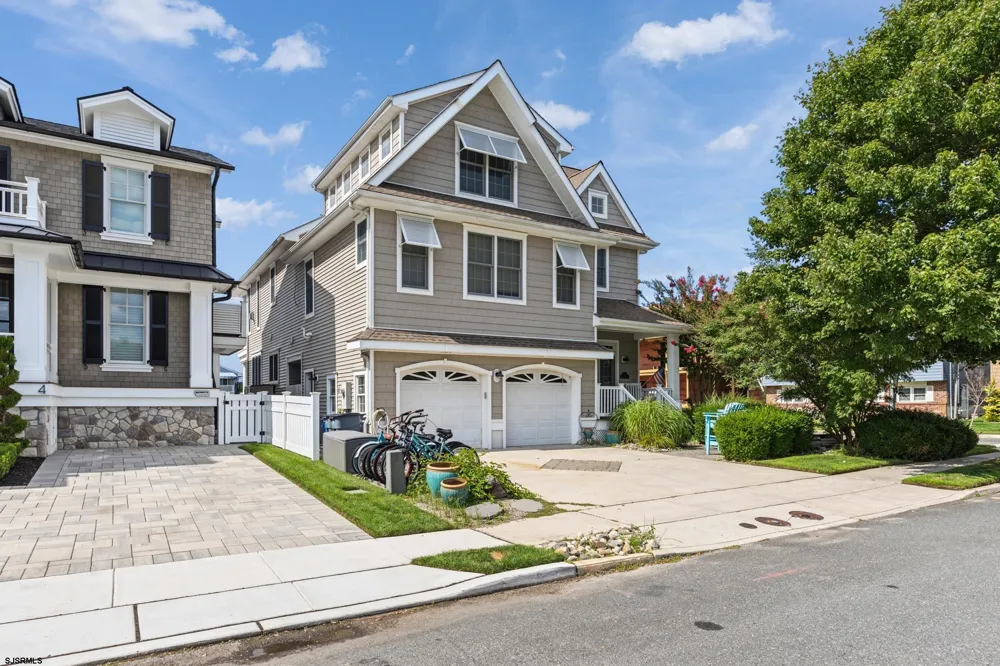 2 Barbados Ln Ocean City, NJ 08226