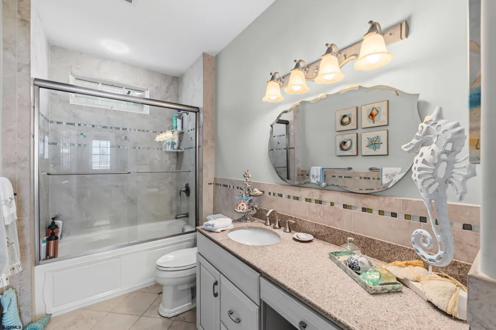 2 Barbados Ln Ocean City, NJ 08226