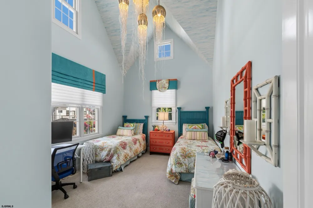 2 Barbados Ln Ocean City, NJ 08226