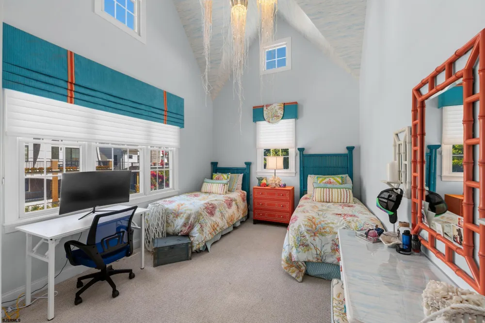 2 Barbados Ln Ocean City, NJ 08226