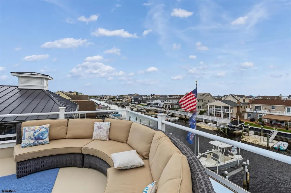 2 Barbados Ln Ocean City, NJ 08226