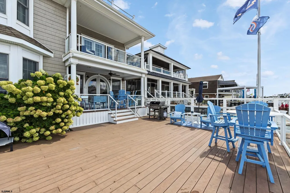 2 Barbados Ln Ocean City, NJ 08226